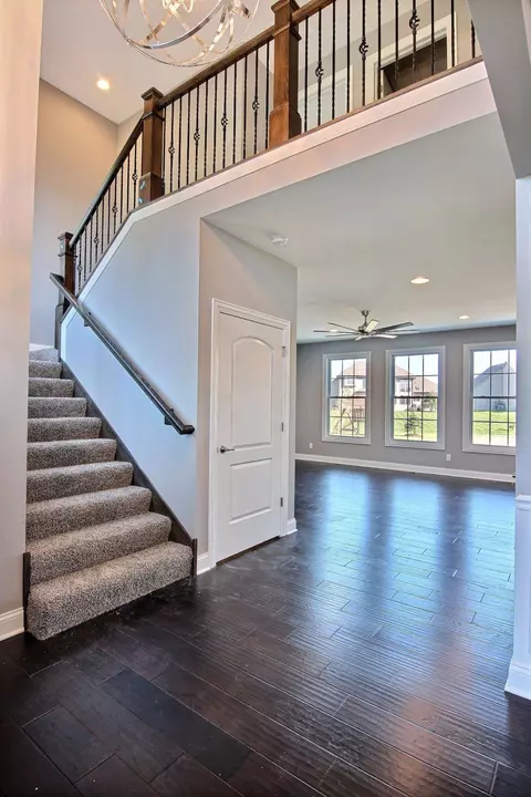 9829 Tulip Ln, Saint John, IN 46373 photo 3