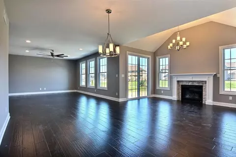 9829 Tulip Ln, Saint John, IN 46373 photo 4