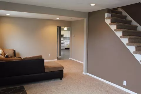 203 E Bates St, Hebron, IN 46341 photo 4