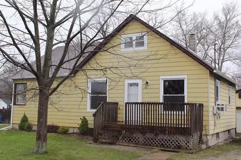 203 E Bates St, Hebron, IN 46341 photo 1