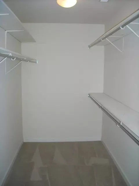 2649 Georgetowne Dr #B2, Highland, IN 46322 photo 7