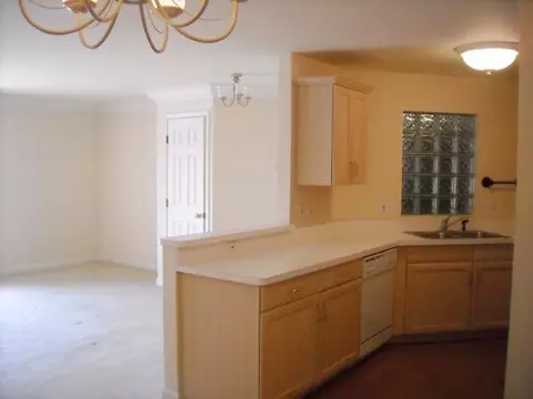 2649 Georgetowne Dr #B2, Highland, IN 46322 photo 5