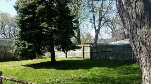 911 Cherry St, Hammond, IN 46324 photo 3