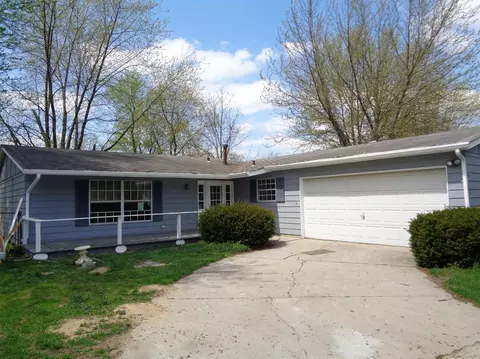 734 N Colfax St, Griffith, IN 46319 photo 2