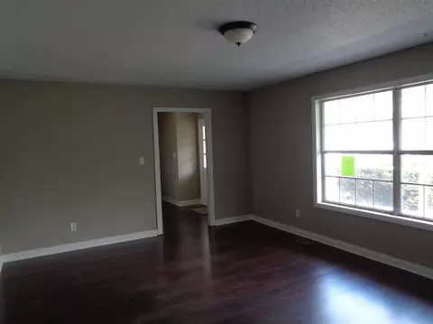 734 N Colfax St, Griffith, IN 46319 photo 5