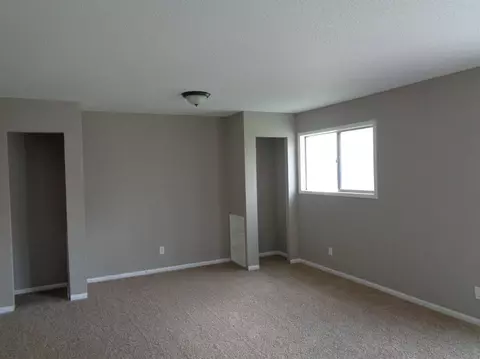734 N Colfax St, Griffith, IN 46319 photo 7