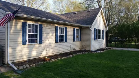 1249 Castle St, Burns Harbor, IN 46304 photo 3
