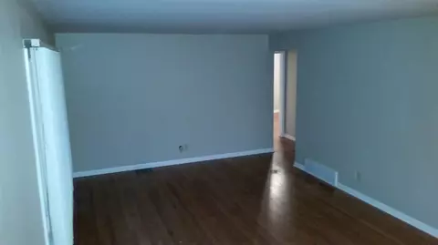 1023 N Jay St, Griffith, IN 46319 photo 3