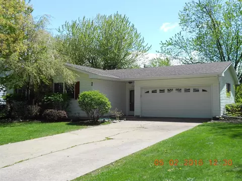 601 Franciscan Dr, Crown Point, IN 46307 photo 1