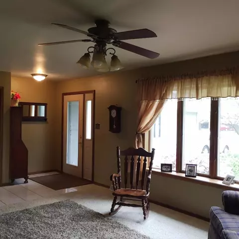 449 S Park Dr, Griffith, IN 46319 photo 5