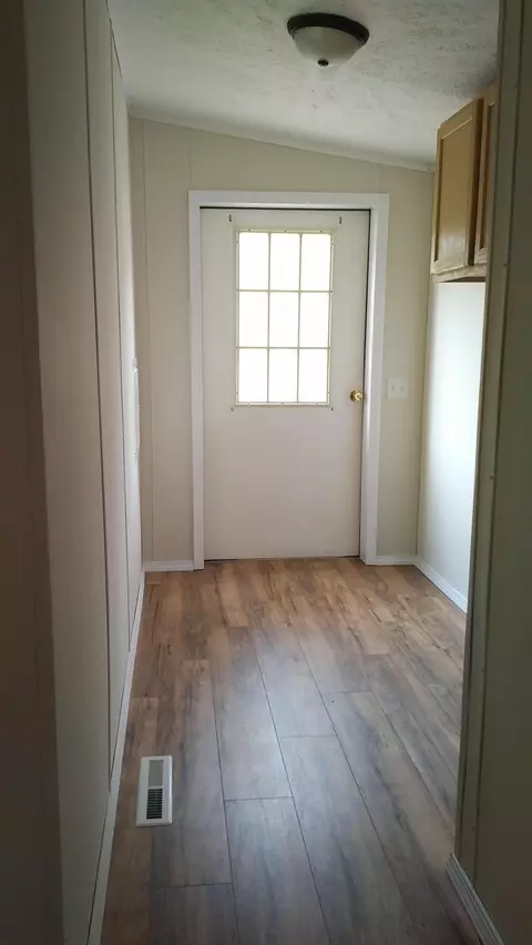 9670 NW Front St, De Motte, IN 46310 photo 6
