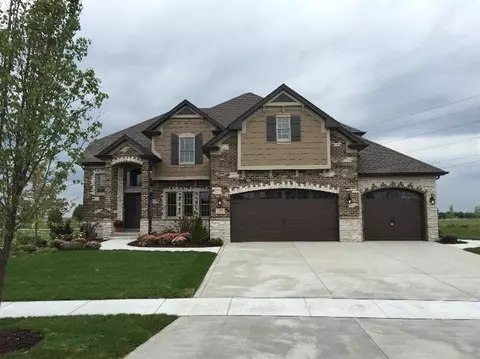 823 Sylvia Ln, Crown Point, IN 46307 photo 1