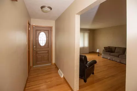 8243 Monroe Ave, Munster, IN 46321 photo 3