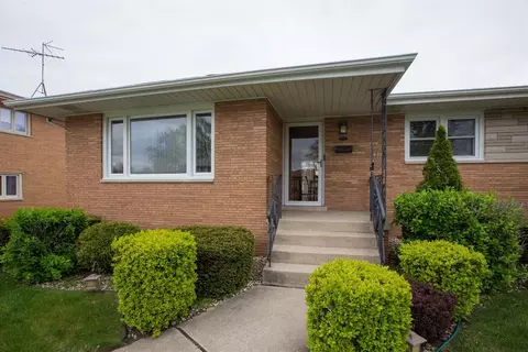 8243 Monroe Ave, Munster, IN 46321 photo 2