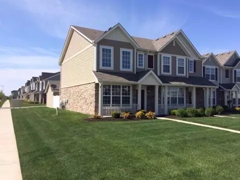 975 E 114th Pl, Crown Point, IN 46307 photo 1