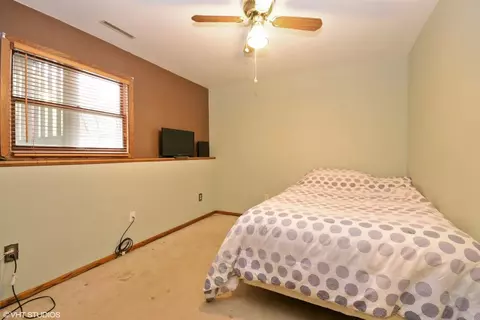 340 Manchester Ct, Griffith, IN 46319 photo 8