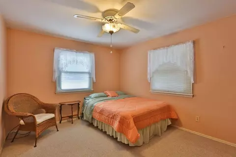 640 N Wheeler Ave, Griffith, IN 46319 photo 6