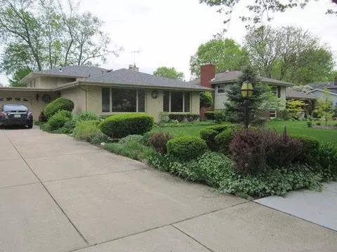 1502 Janice Ln, Munster, IN 46321 photo 1