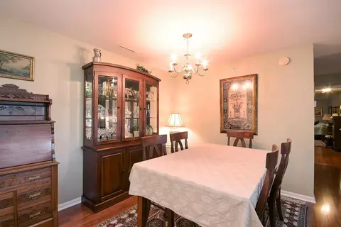 1624 White Oak Cir #2D, Munster, IN 46321 photo 5