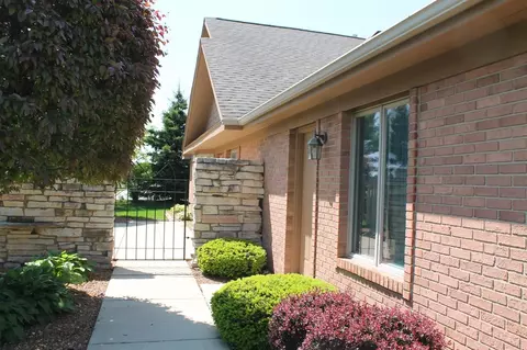 916 Cornwallis Ln, Munster, IN 46321 photo 4