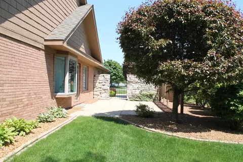 916 Cornwallis Ln, Munster, IN 46321 photo 6