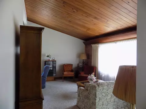 1006 E Ash Pl, Griffith, IN 46319 photo 5