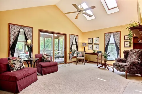 155 Pheasant Run, Porter, IN 46304 photo 10