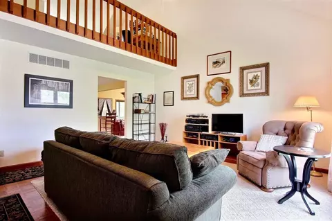 155 Pheasant Run, Porter, IN 46304 photo 3