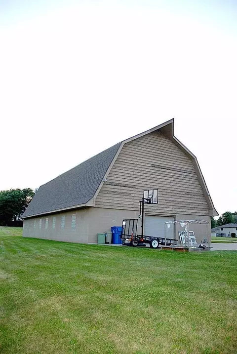 9015 Colfax St, Crown Point, IN 46307 photo 5