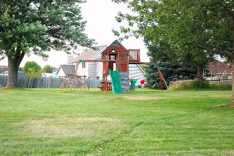 9015 Colfax St, Crown Point, IN 46307 photo 6