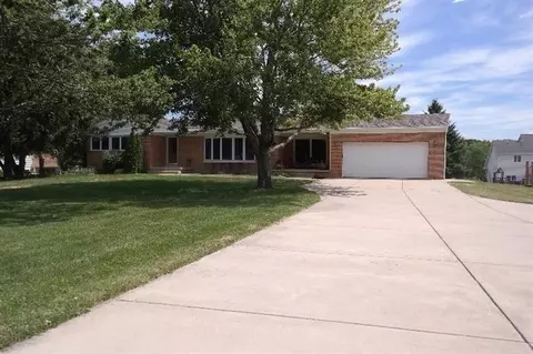 9015 Colfax St, Crown Point, IN 46307 photo 1