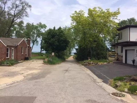 8610 Pine Ave, Gary, IN 46403 photo 2