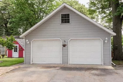 219 N Harvey St, Griffith, IN 46319 photo 4