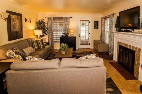 219 N Harvey St, Griffith, IN 46319 photo 8