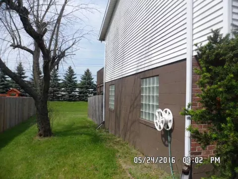 410 E 34th Ct, Griffith, IN 46319 photo 3