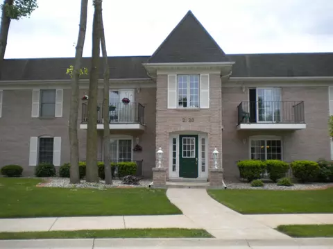 2720 Georgetowne Dr #D-2, Highland, IN 46322 photo 1