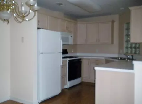 2720 Georgetowne Dr #D-2, Highland, IN 46322 photo 8
