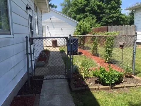 1008 Wright Ave, La Porte, IN 46350 photo 3
