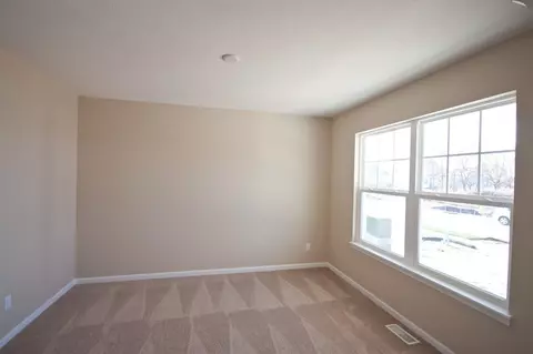 2106 Wicklow Dr, Valparaiso, IN 46385 photo 3