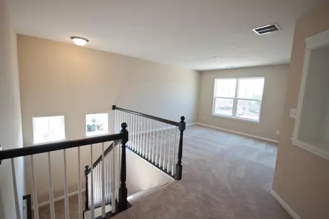 2106 Wicklow Dr, Valparaiso, IN 46385 photo 9