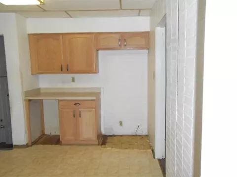 331 Taft St, Gary, IN 46404 photo 3