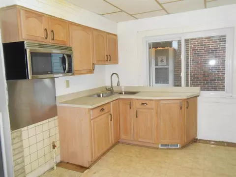 331 Taft St, Gary, IN 46404 photo 2