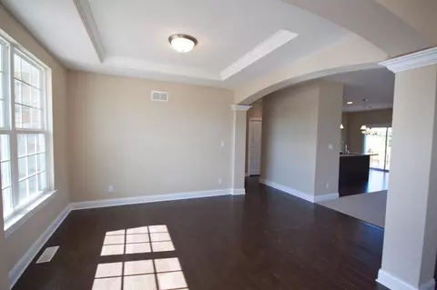 2450 Naples Dr, Valparaiso, IN 46385 photo 2
