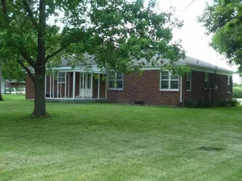 417 E Main St, Brook, IN 47922 photo 10