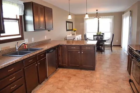 1157 Kinner Dr, Burns Harbor, IN 46304 photo 8