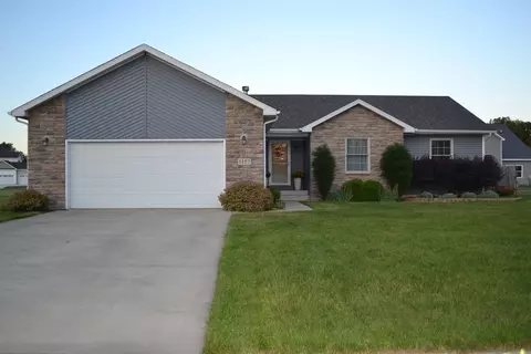 1157 Kinner Dr, Burns Harbor, IN 46304 photo 1