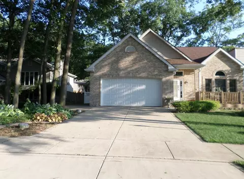 441 Cambridge Rd, Griffith, IN 46319 photo 1