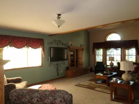 441 Cambridge Rd, Griffith, IN 46319 photo 6