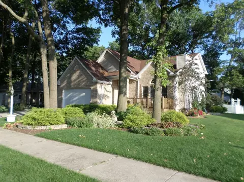 441 Cambridge Rd, Griffith, IN 46319 photo 2