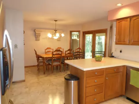 441 Cambridge Rd, Griffith, IN 46319 photo 10